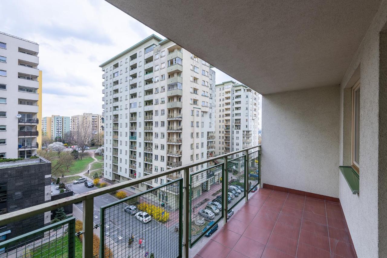 Bukowinska 12 Prywatne Mieszkanie 80M2 Z Dwiema Sypialniami I Balkonem 2X Bezplatne Miejsca Parkingowe Samodzielne Zameldowanie! Private Garage! Self Check-In System! Warszawa Eksteriør bilde