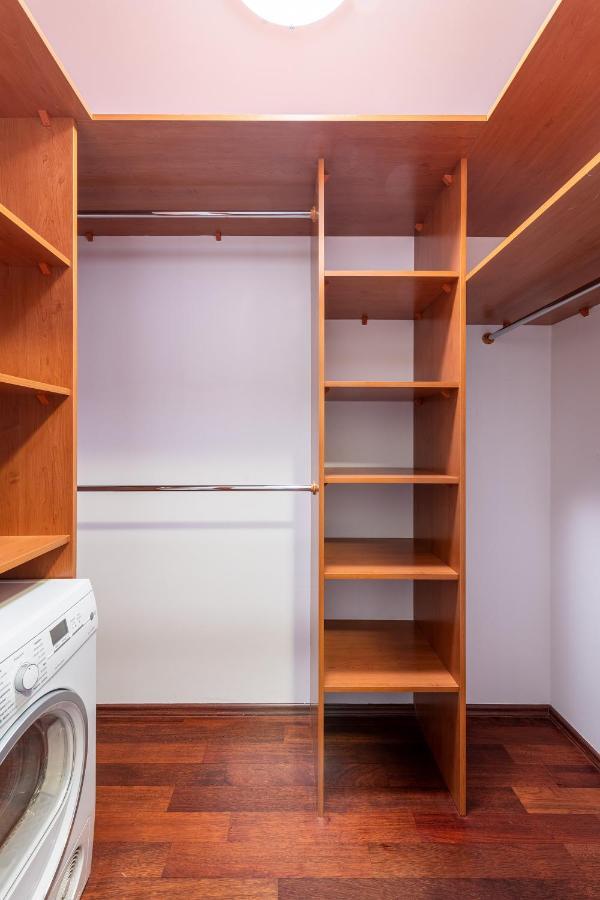 Bukowinska 12 Prywatne Mieszkanie 80M2 Z Dwiema Sypialniami I Balkonem 2X Bezplatne Miejsca Parkingowe Samodzielne Zameldowanie! Private Garage! Self Check-In System! Warszawa Eksteriør bilde